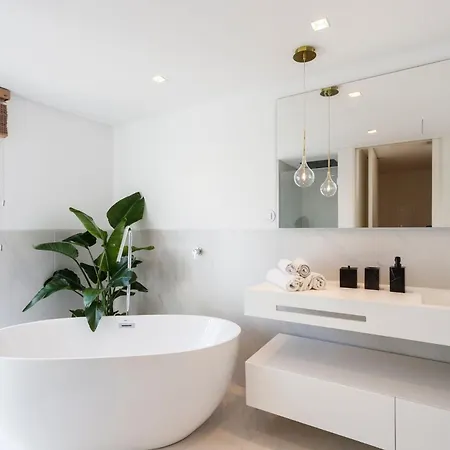 Luxurious With Balcony In The Parque Eduardo Vii Region * Lissabon