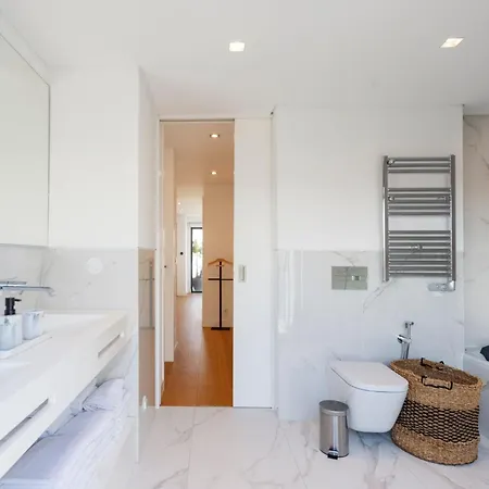 Apartment Luxurious With Balcony In The Parque Eduardo Vii Region Lissabon