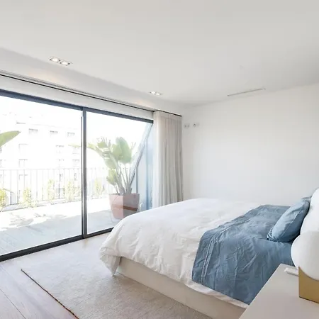 Luxurious With Balcony In The Parque Eduardo Vii Region *